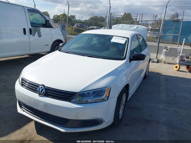 3VW2K7AJ8EM375977 Volkswagen 2014