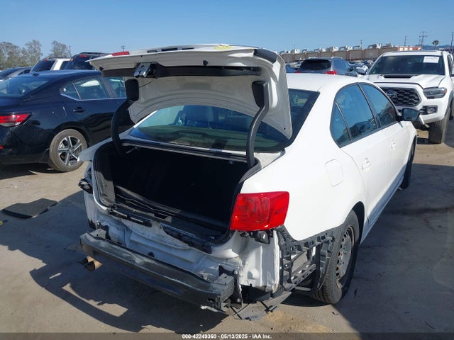3VW2K7AJ8EM375977 Volkswagen 2014