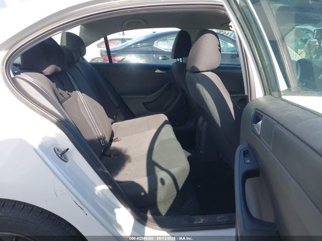 3VW2K7AJ8EM375977 Volkswagen 2014