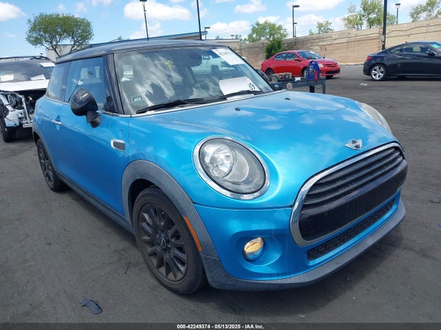 2016 MINI HARDTOP WMWXP5C57G2D15150 Photo 0