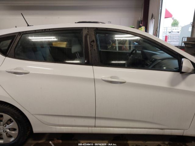 KMHCT5AE8HU337625 Hyundai ACCENT SE