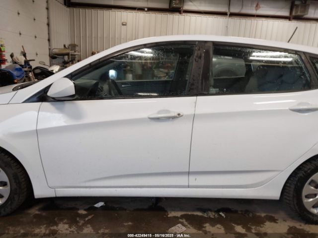 KMHCT5AE8HU337625 Hyundai ACCENT SE