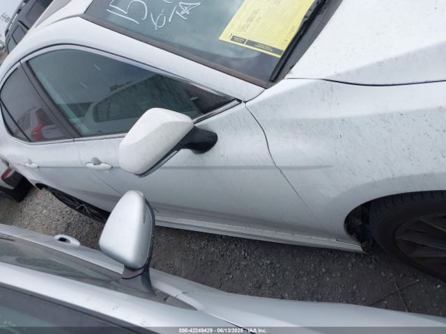 4T1T11AK8MU525883 Toyota CAMRY SE