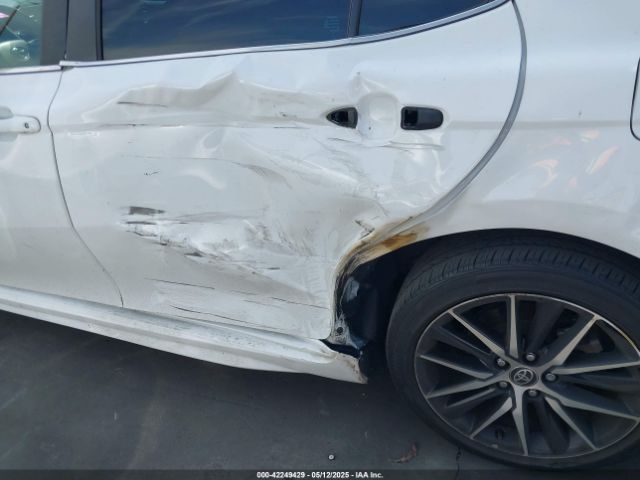 4T1T11AK8MU525883 Toyota CAMRY SE