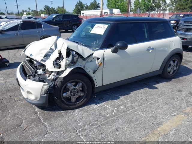 2011 MINI COOPER WMWSU3C52BT095133 Photo 1