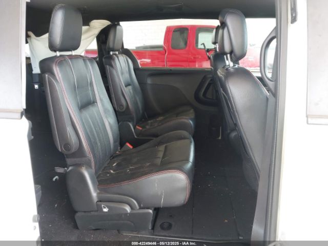 2C4RDGEG9JR328499 Dodge Grand Caravan Gt