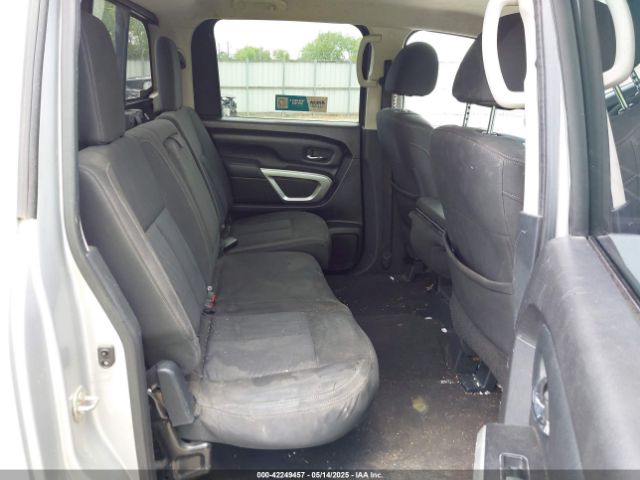 1N6AA1EK6HN554379 Nissan TITAN SV