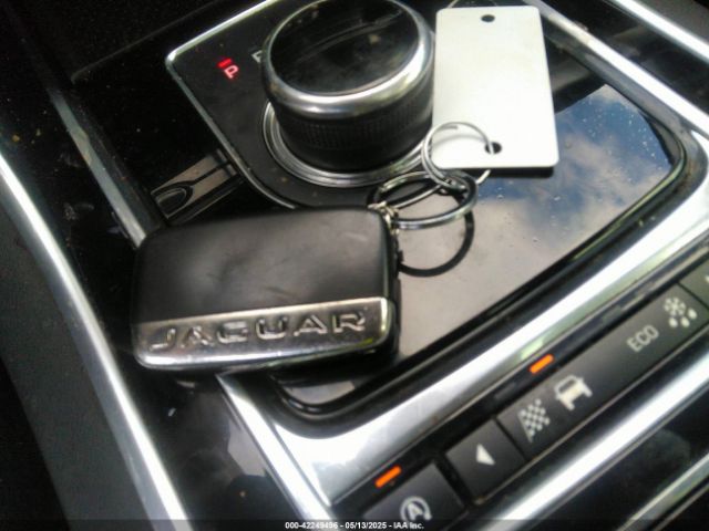 SAJBJ4BN5HCY31690 Jaguar Xf 20d Premium