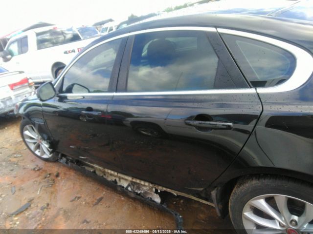 SAJBJ4BN5HCY31690 Jaguar Xf 20d Premium