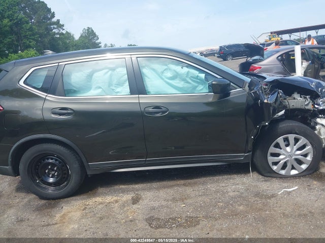 Nissan ROGUE S 2017 KNMAT2MTXHP532435 Image 13