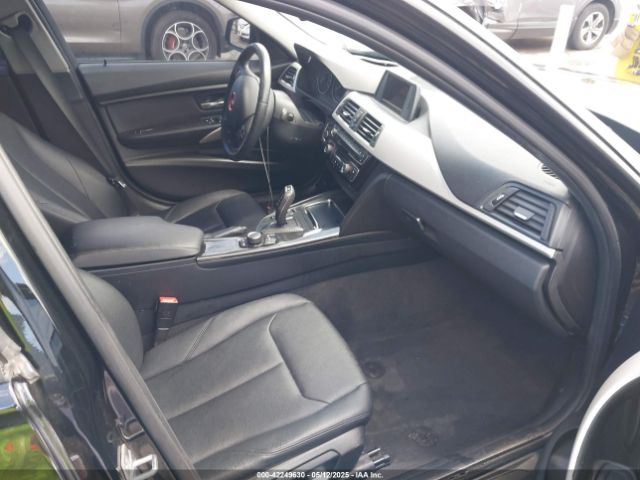 WBA8A9C36HK864042 BMW 320i