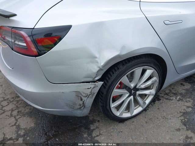 2018 TESLA MODEL 3 5YJ3E1EA6JF039278 Photo 5