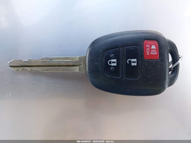 5TDZARFH3FS012462 Toyota Highlander Le