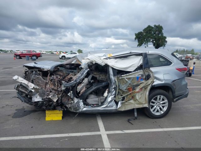 5TDZARFH3FS012462 Toyota Highlander Le
