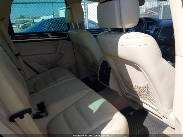 2012 VOLKSWAGEN TOUAREG WVGFF9BP3CD003376 Photo 7