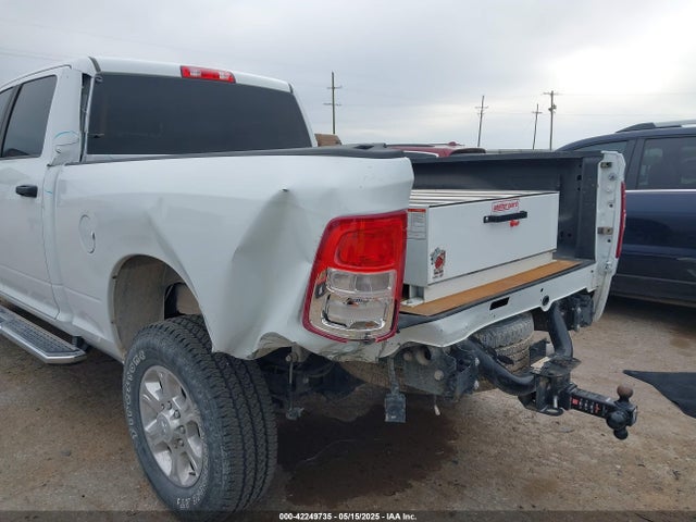 3C6UR5DL8RG233858 RAM 2500