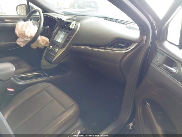 5LMTJ1BH4FUJ32742 Lincoln Mkc Black Label