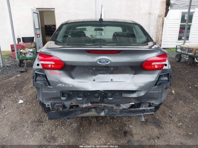 1FADP3F20HL296869 Ford FOCUS SE