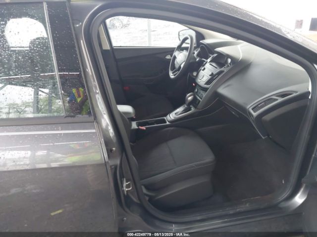 1FADP3F20HL296869 Ford FOCUS SE