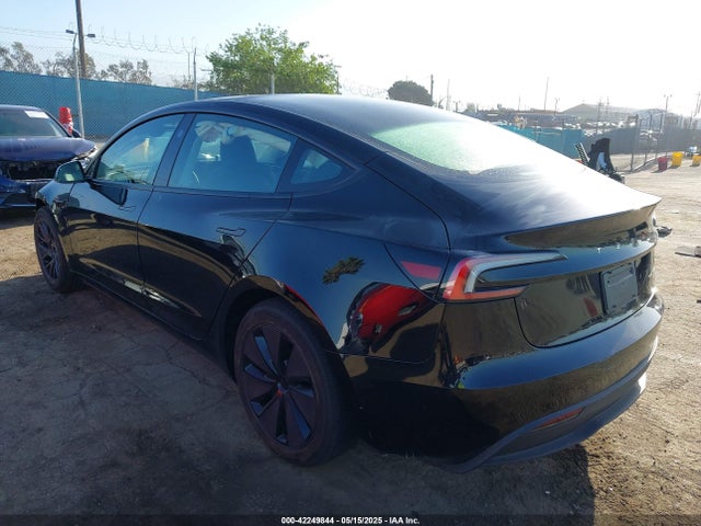 2025 TESLA MODEL 3 5YJ3E1EB3SF926394 Photo 2