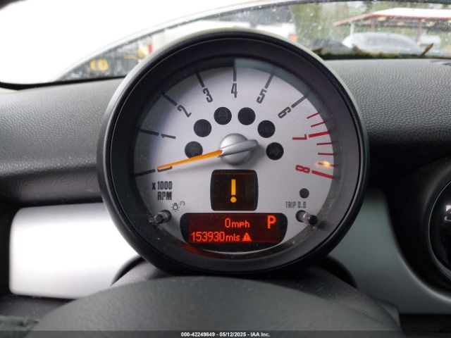 2014 MINI CLUBMAN WMWZF3C59ET492934 Photo 6