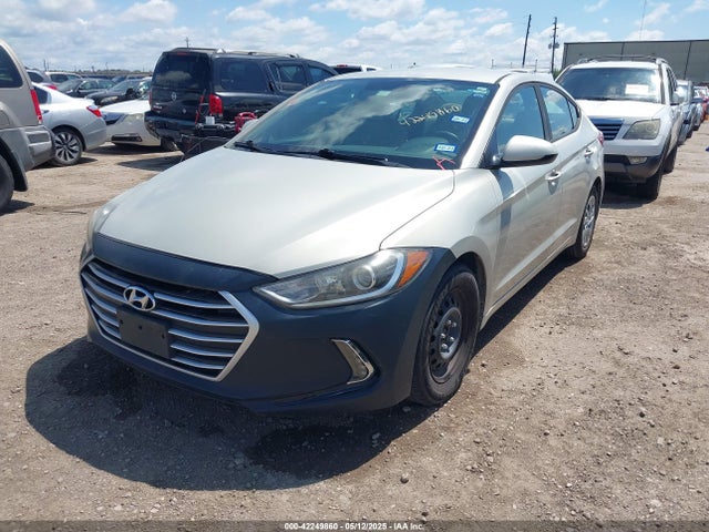 KMHD74LF2HU083807 Hyundai ELANTRA SE