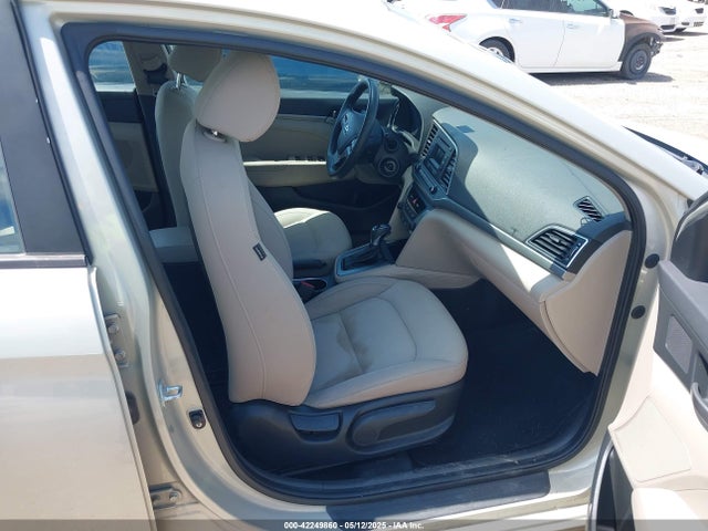 KMHD74LF2HU083807 Hyundai ELANTRA SE