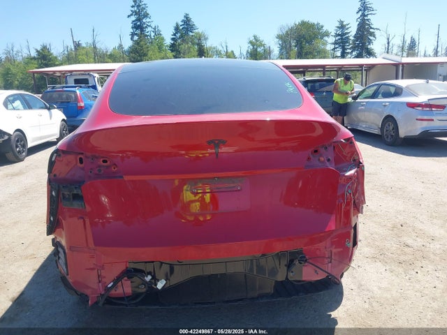 7SAYGDEE5NF365697 Tesla 2022