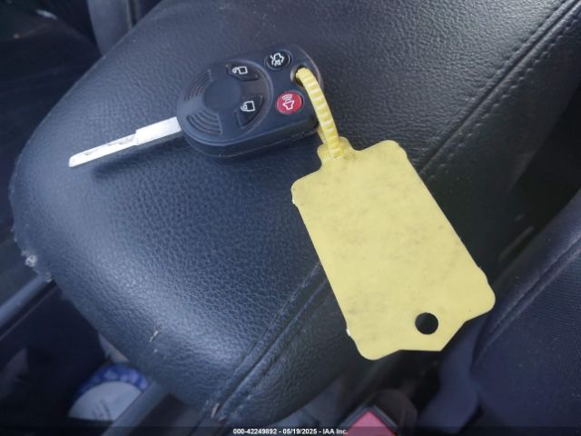 1FADP3FE1GL378019 Ford FOCUS SE