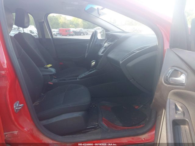 1FADP3FE1GL378019 Ford FOCUS SE