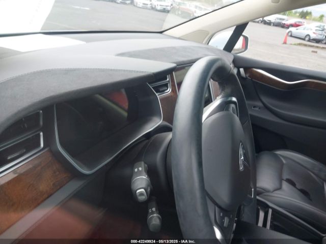 5YJXCDE26HF034495 Tesla MODEL X