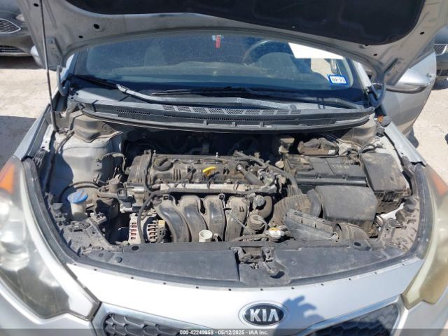 KNAFX4A68G5575988 KIA FORTE LX