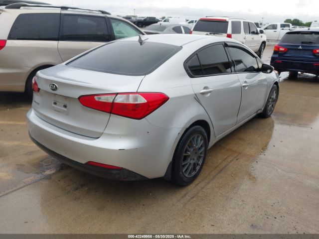 KNAFX4A68G5575988 KIA FORTE LX