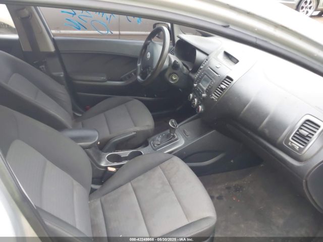 KNAFX4A68G5575988 KIA FORTE LX