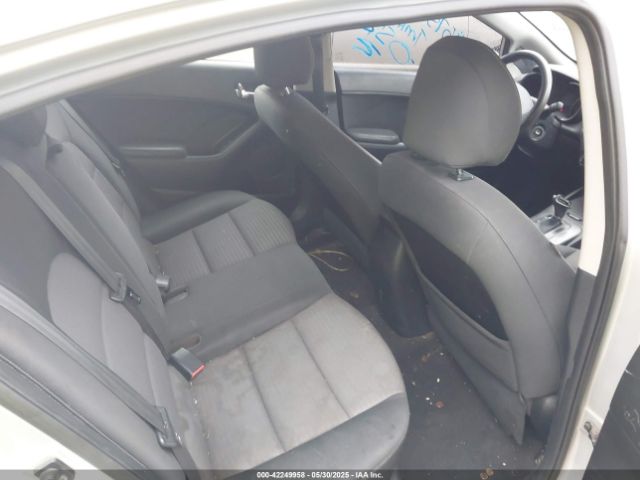 KNAFX4A68G5575988 KIA FORTE LX