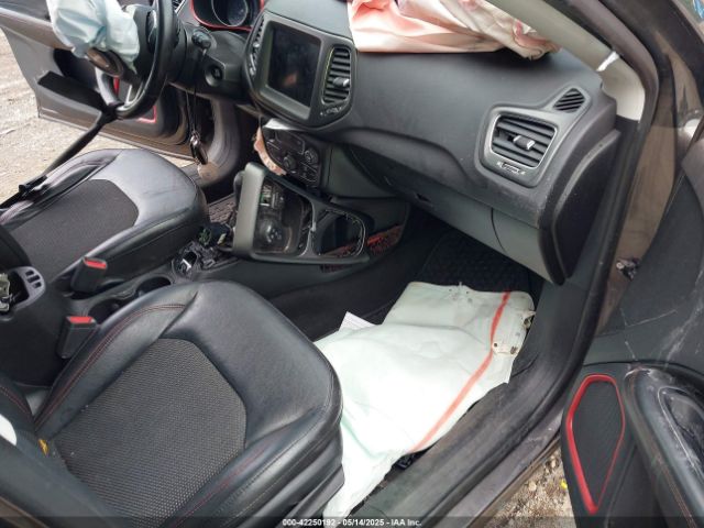 3C4NJDDB3LT200268 Jeep Compass Trailhawk 4x4