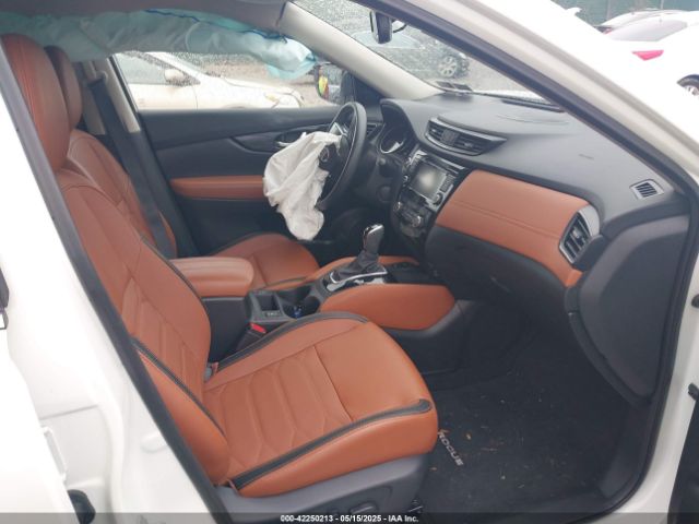 5N1AT2MV8KC840022 Nissan Rogue Sl