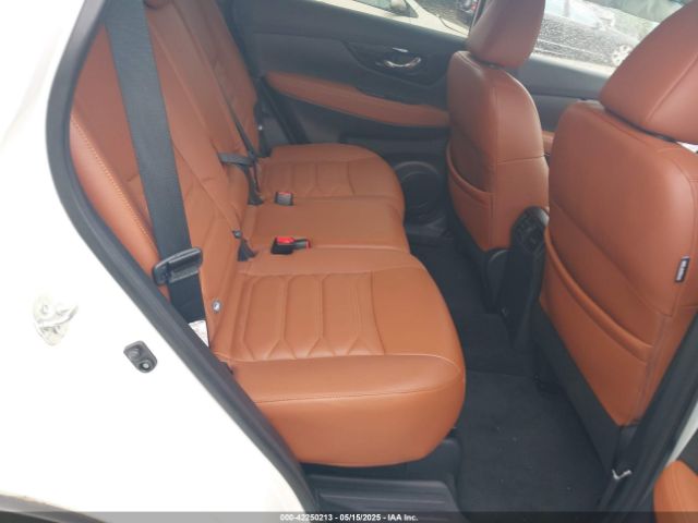 5N1AT2MV8KC840022 Nissan Rogue Sl