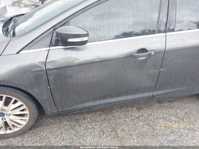 Ford Focus Titanium 2015 1FADP3J26FL382398 Image 13