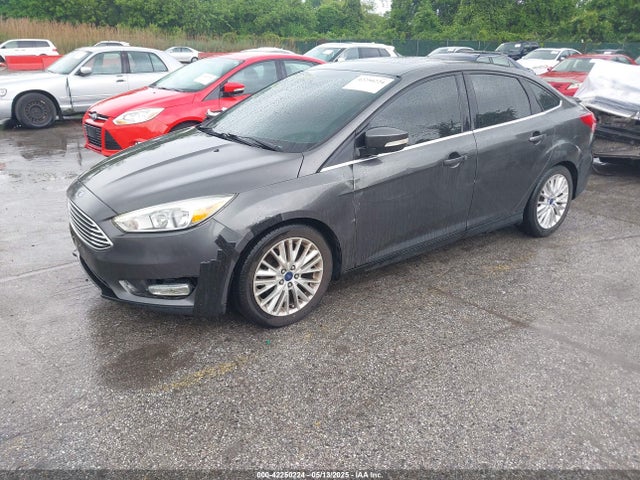 Ford Focus Titanium 2015 1FADP3J26FL382398 Image 2