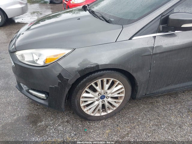 Ford Focus Titanium 2015 1FADP3J26FL382398 Image 6