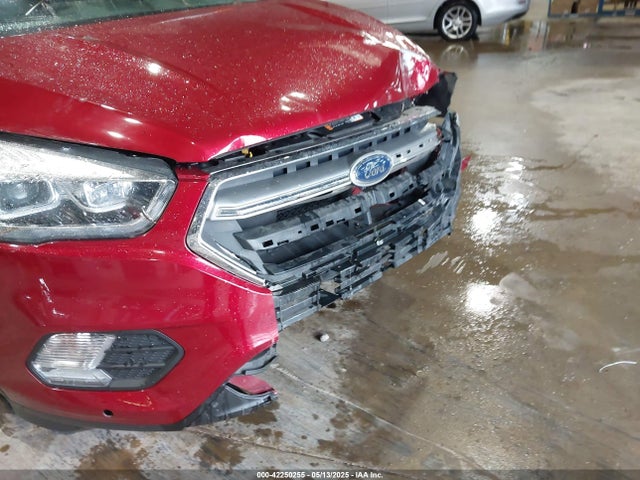 1FMCU9J91HUA33382 Ford 2017