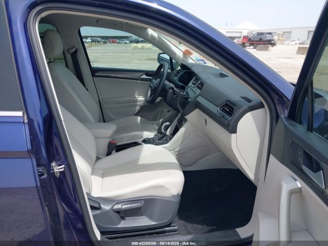2022 VOLKSWAGEN TIGUAN 3VV2B7AX2NM051870 Photo 4