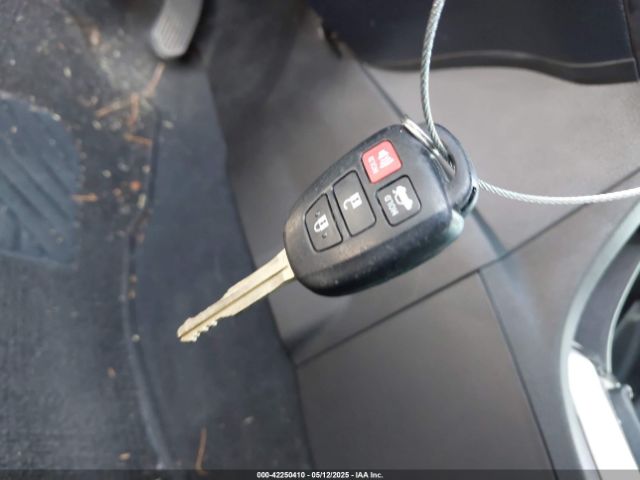 5YFBURHE7JP822741 Toyota COROLLA SE