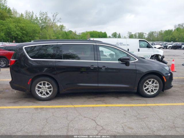 2C4RC1DG9HR620973 Chrysler Pacifica Touring
