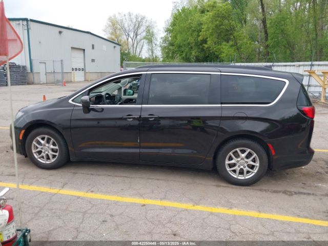 2C4RC1DG9HR620973 Chrysler Pacifica Touring