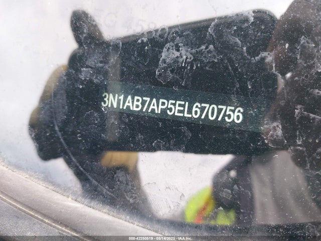3N1AB7AP5EL670756 Nissan SENTRA SV
