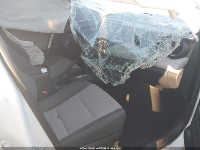 JTMWFREV8FD080201 Toyota Rav4 Xle