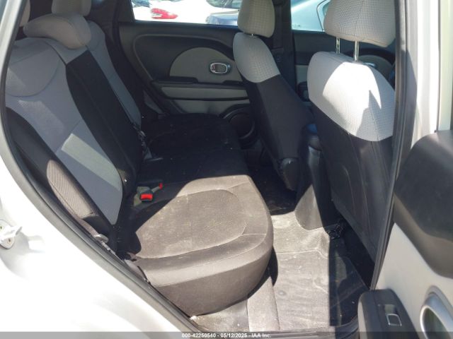 KNDJN2A25J7597950 KIA Soul