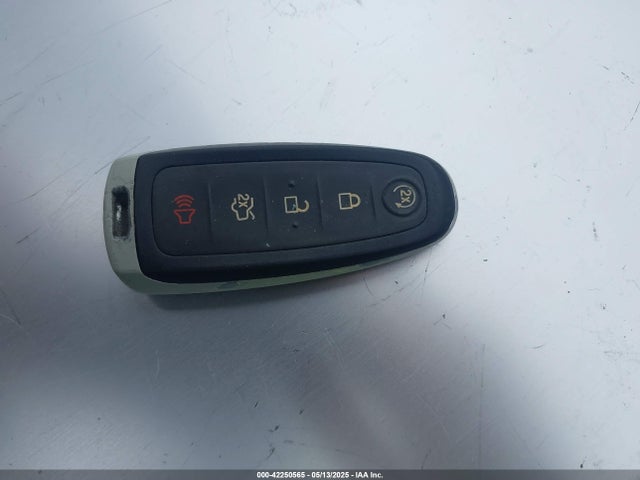 1FMCU0J93GUB04219 Ford Escape Titanium